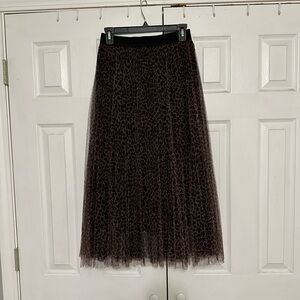 Pleated midi animal print skirt